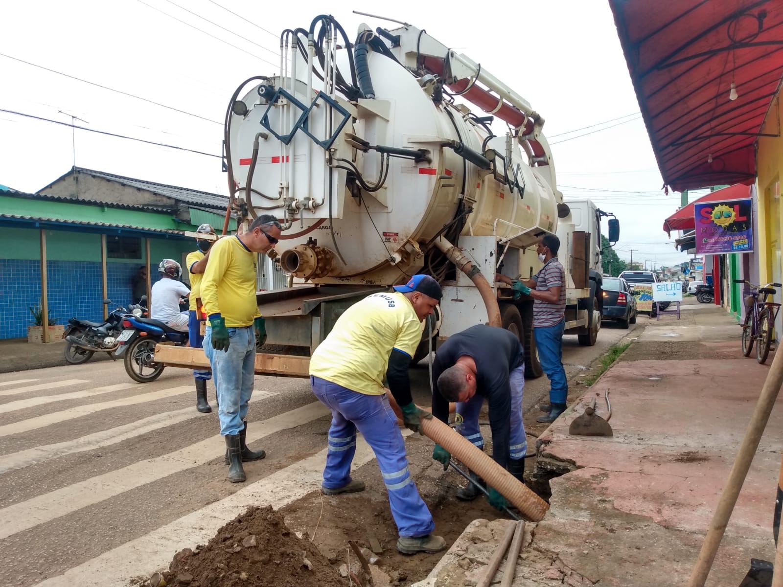 INFRAESTRUTURA – Hidrojato reforça limpeza da drenagem para prevenir alagamentos em Porto Velho