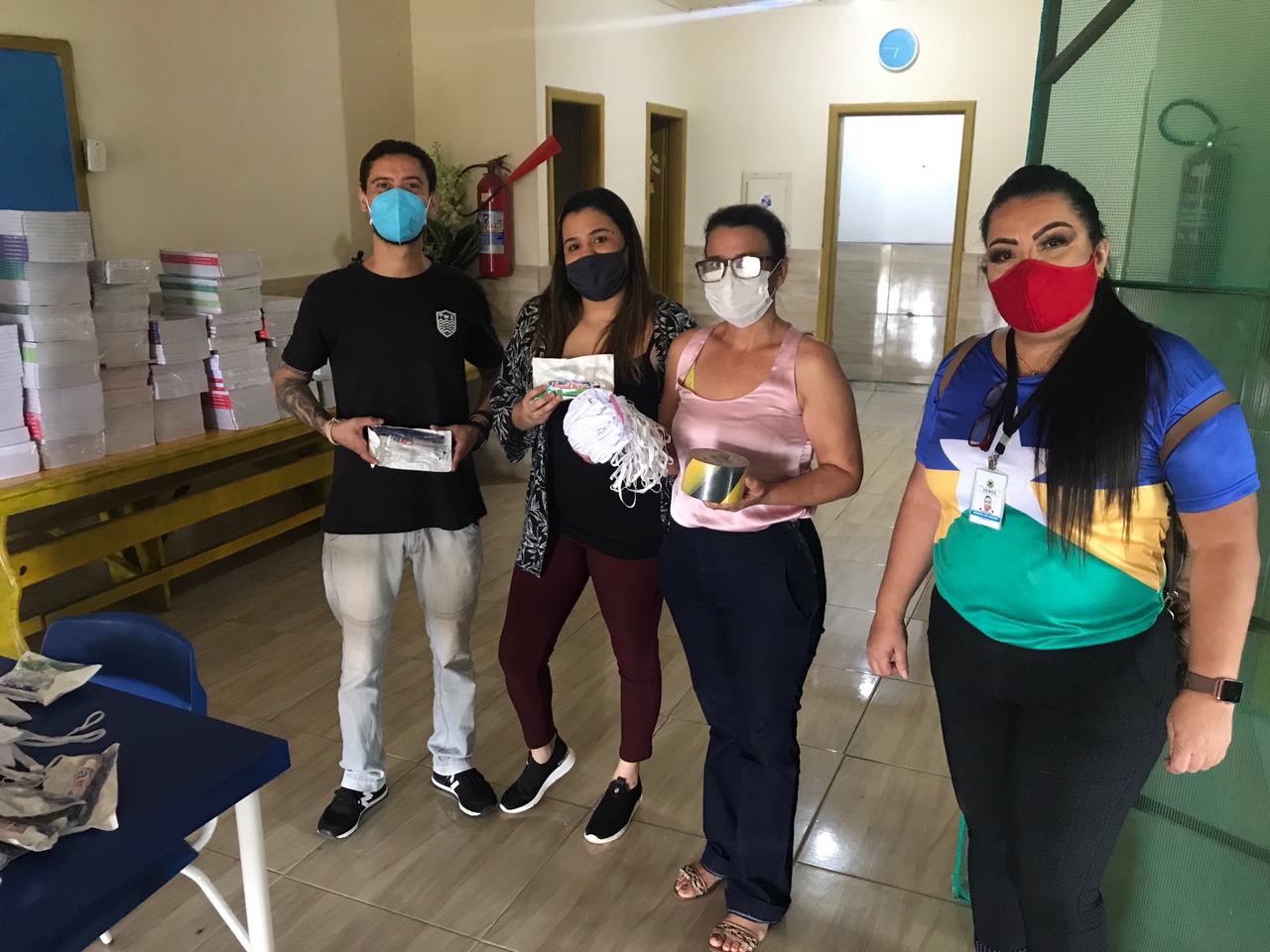 Escolas receberam mascaras e kits de higiene bucal 