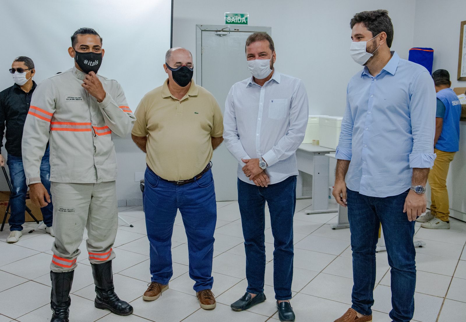 O prefeito e o vice-prefeito acompanharam parte dos trabalhos