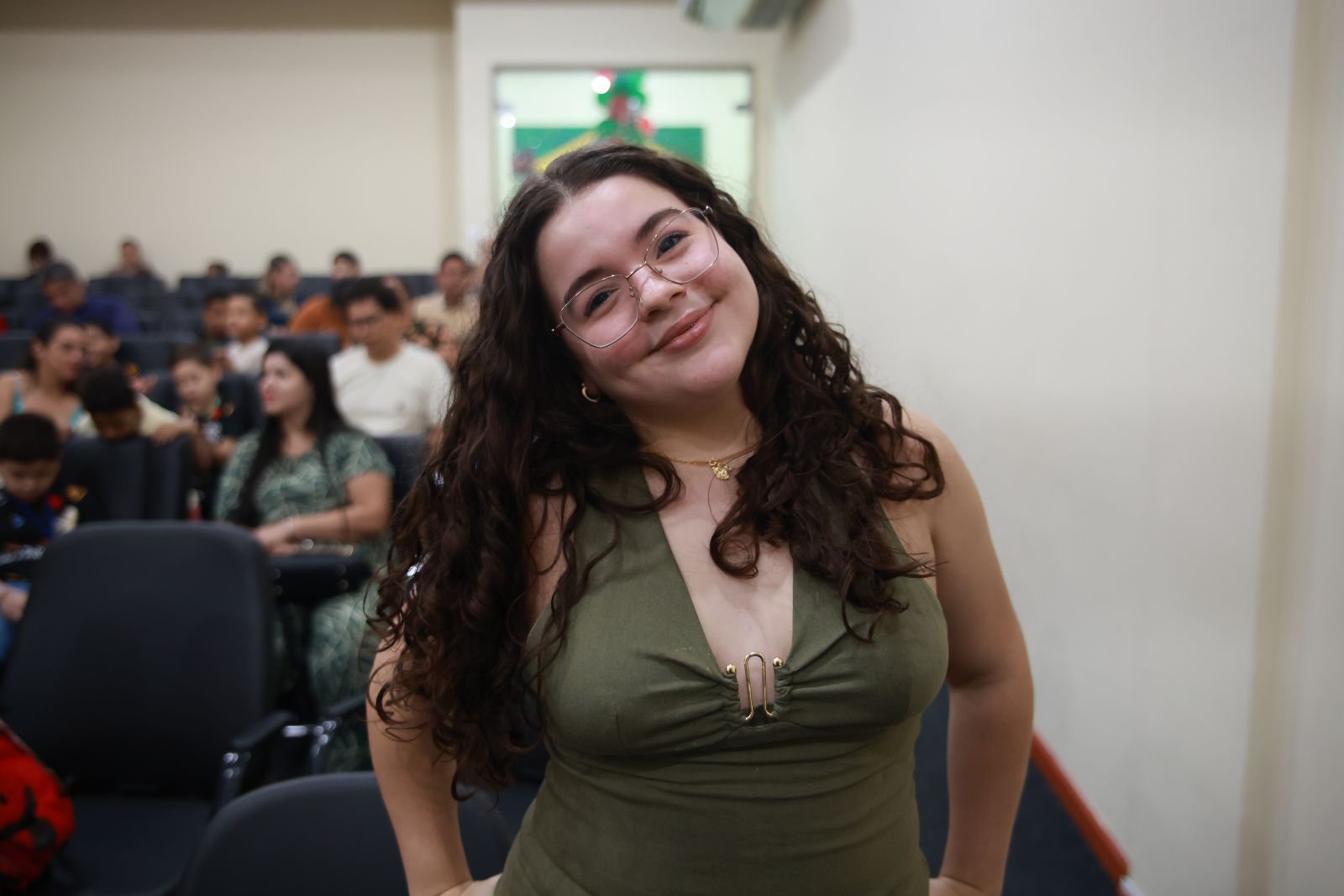 Aluna do CMACE Jorge Andrade ,Rafaela Oliveira, encontrou na música um novo sentido para a própria vida