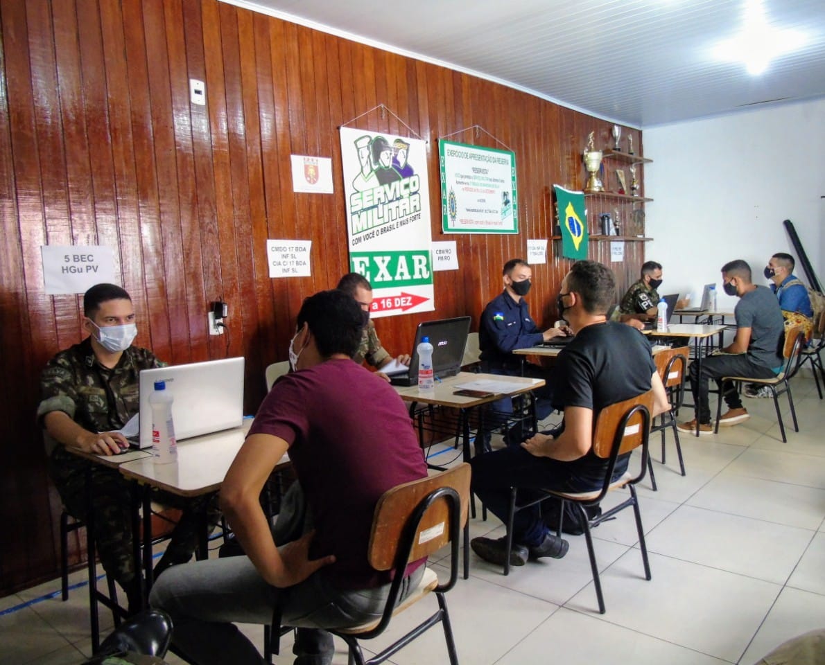 Devem comparecer os licenciados de suas atividades nos últimos cinco anos
