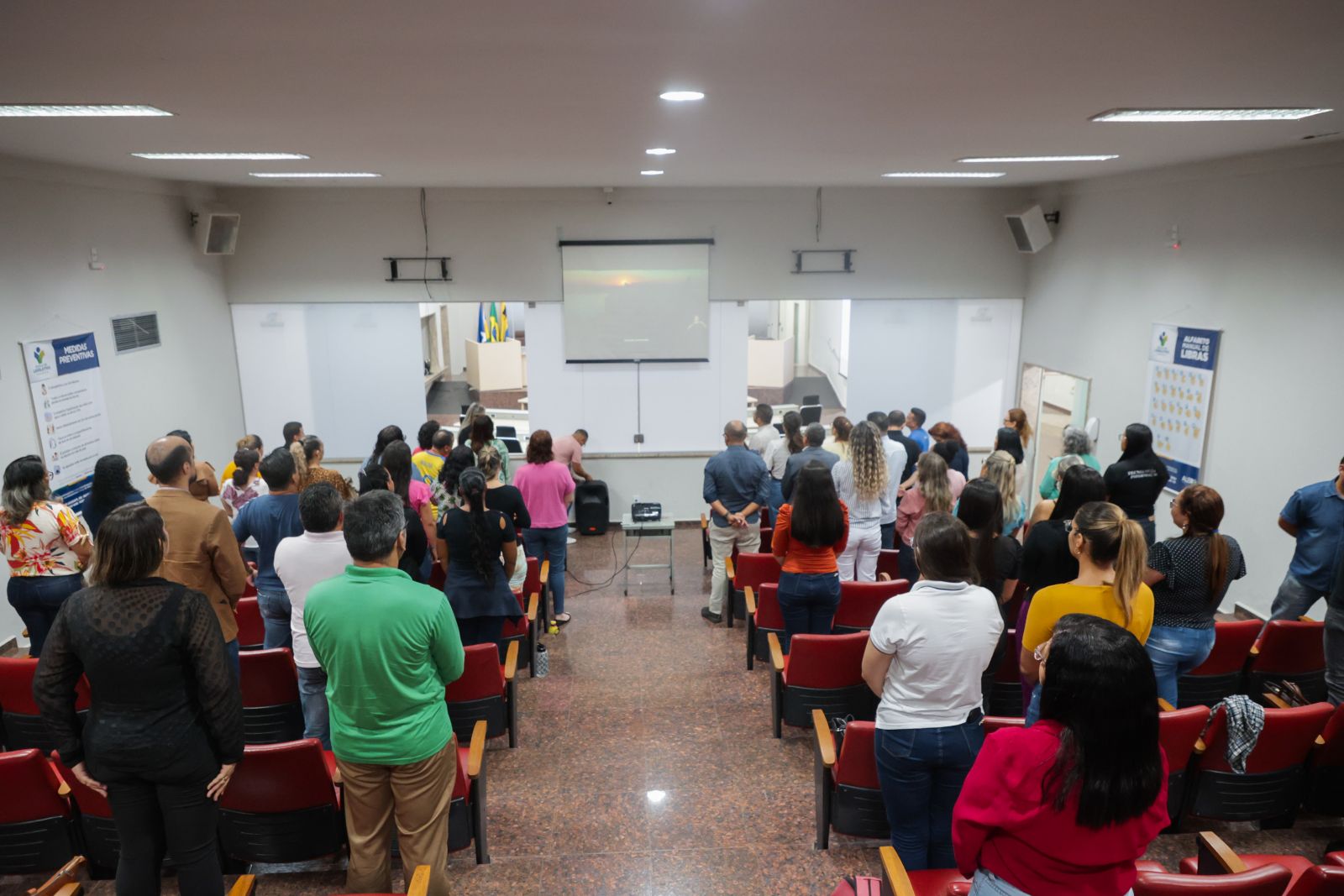 A ideia é que os chefes e gerentes possam identificar e acolher os casos entre os servidores 