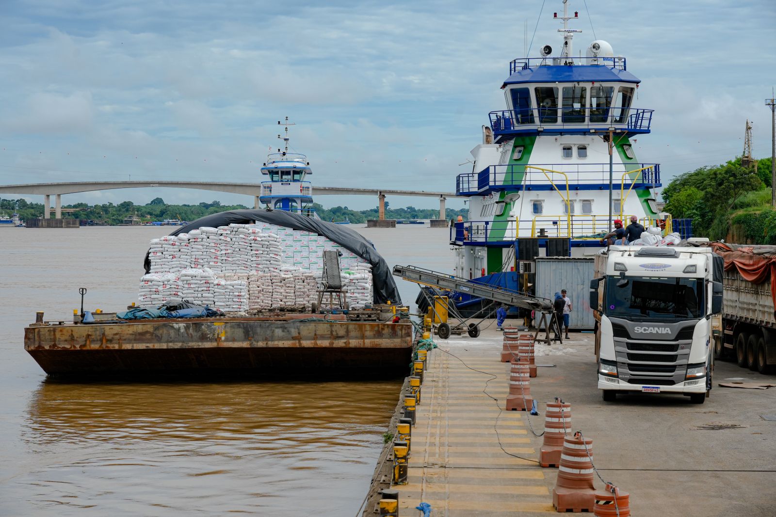 Porto Velho tem uma localização estratégica, conexão hidroviária, potencial ferroviário e rodovias importantes