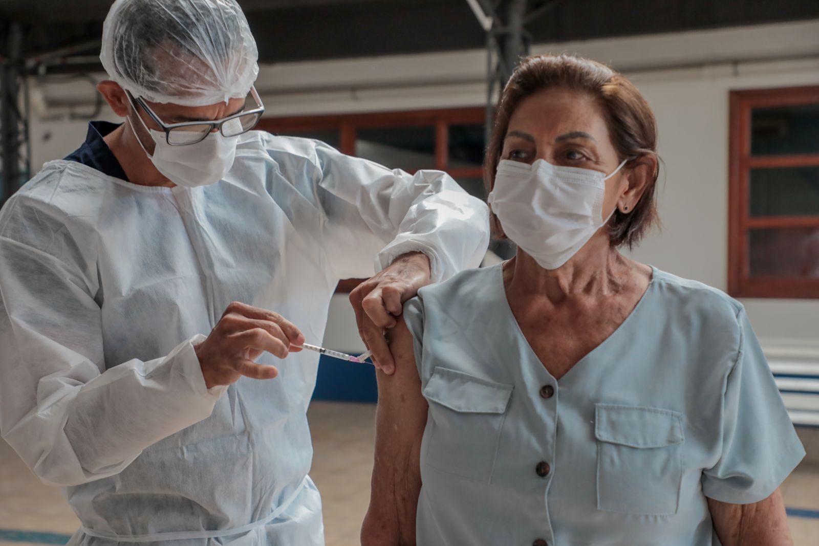 Serão disponibilizadas 4.700 doses para essa faixa etária