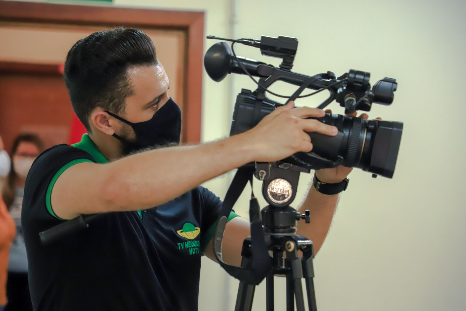 O cinegrafista Eduardo Lima se sente mais seguro após a vacina