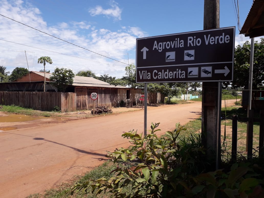 Placas visam facilitar o acesso a pontos turísticos e balneários da capital