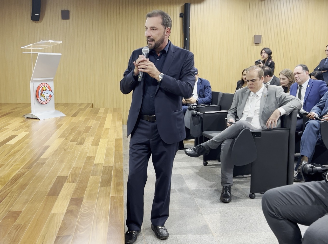 Prefeito Hildon Chaves diz que é preciso buscar uma alternativa para resolver a questão sem conflitos no campo