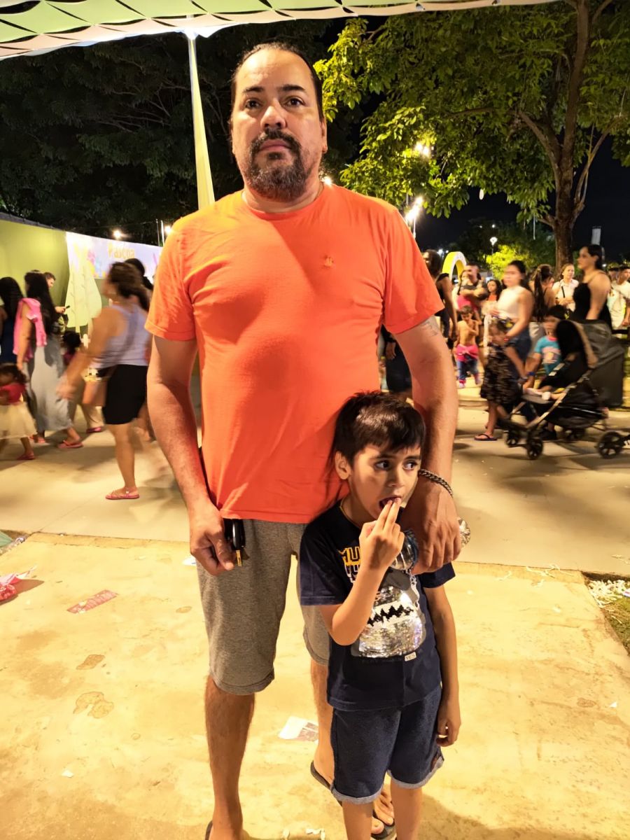 O jovem Davi, filho do pintor Lucivaldo Ferreira da Silva, também foi sorteado e levou uma bicicleta para casa