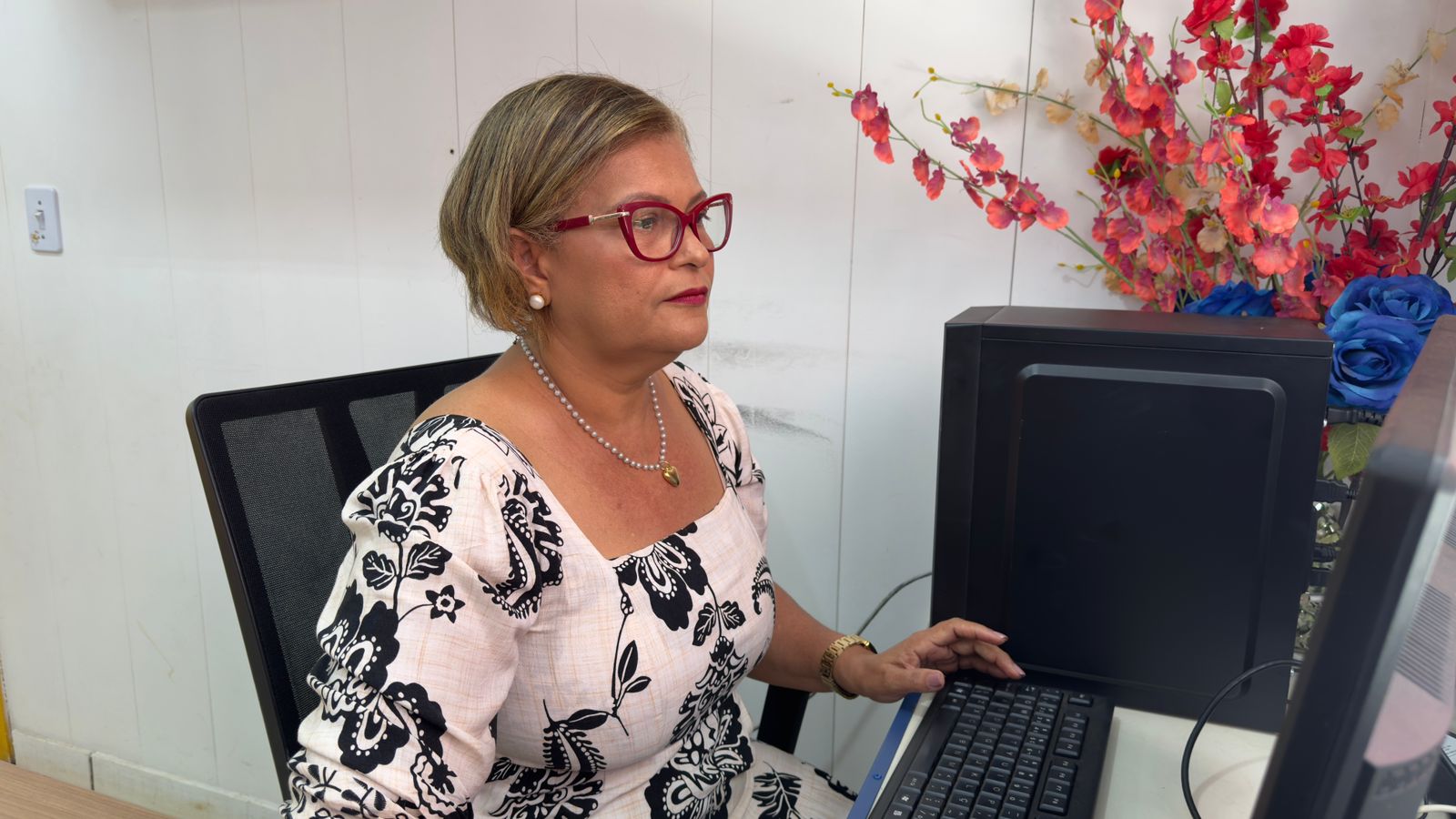 Professora adaptou sua rotina, mas nunca abandonou a escola completamente