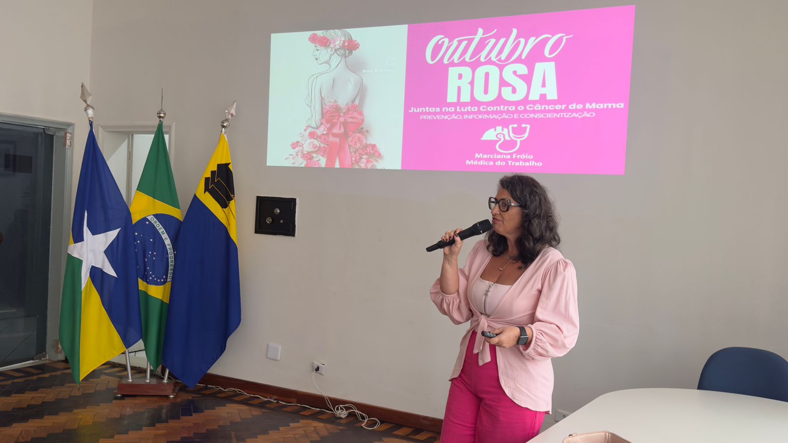 Prevenir o câncer de mama é um ato de amor e cuidado, destacou Marciana Fróio