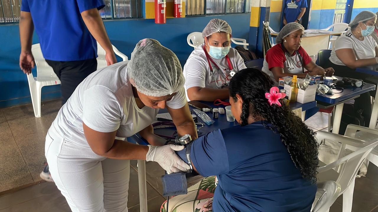 Comunidade teve acesso a atendimentos nas áreas de inclusão, assistência social, saúde e cidadania