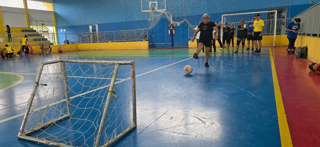 Mais de 500 atletas idosos prontos para celebrar o esporte e a alegria de viver