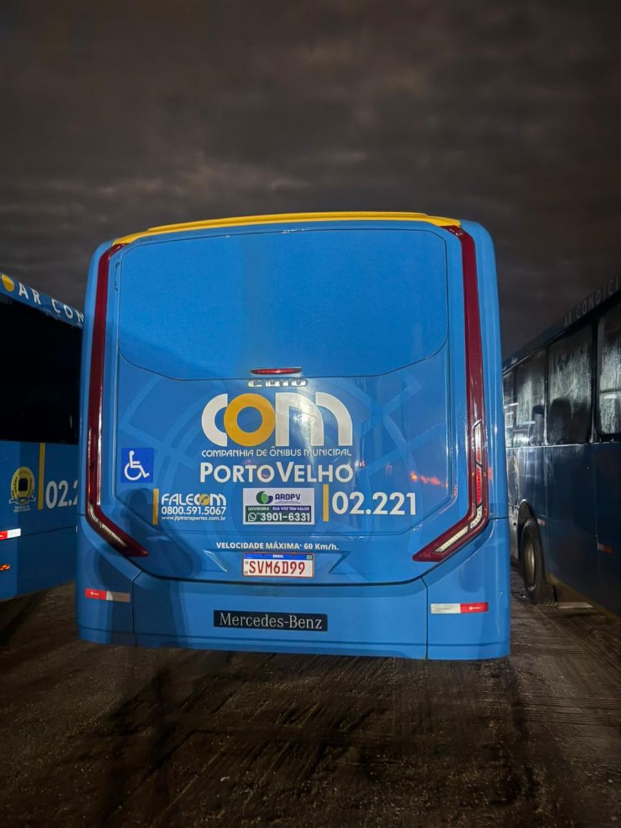 ARDPV aproxima a população da Ouvidoria com adesivos informativos na frota de ônibus