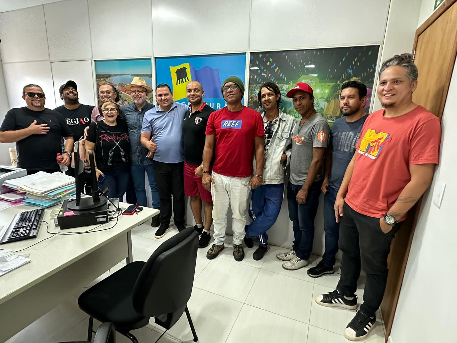 Participaram da reunião bandas, artistas e produtores musicais