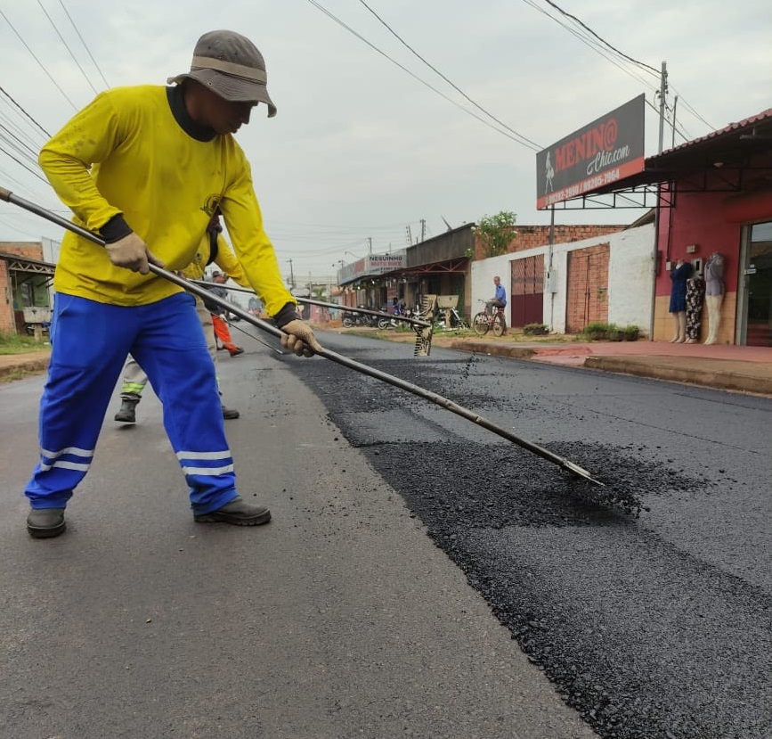 São 3 quilômetros de recapeamento na rua Geraldo Siqueira