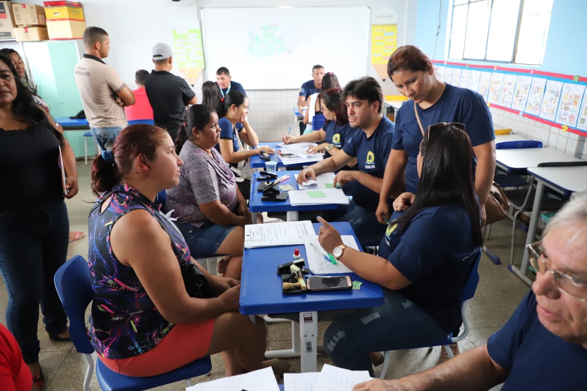REGULARIZAR É PROGRESSO - Prefeitura entrega 648 títulos para famílias do Rosalina de Carvalho