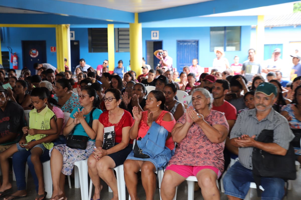 REGULARIZAR É PROGRESSO - Prefeitura entrega 648 títulos para famílias do Rosalina de Carvalho