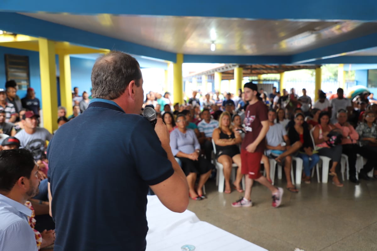 REGULARIZAR É PROGRESSO - Prefeitura entrega 648 títulos para famílias do Rosalina de Carvalho