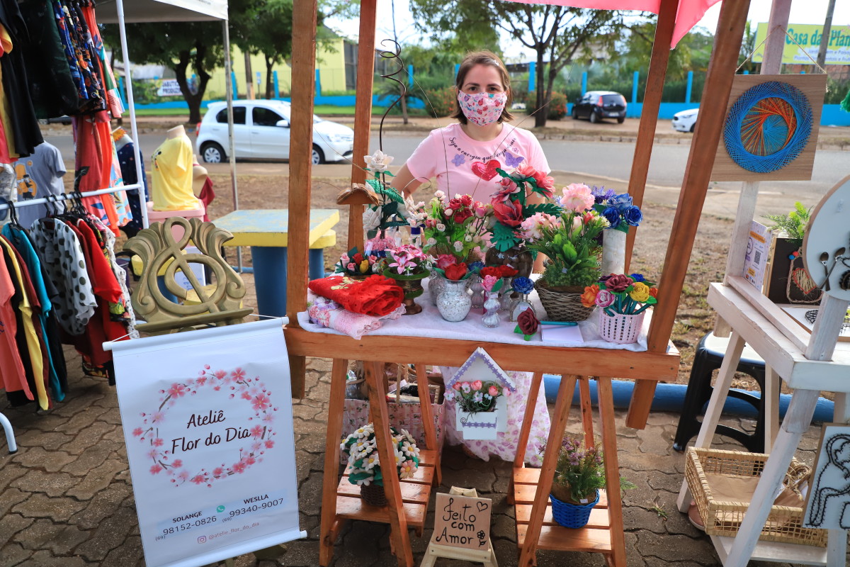 Feira Jardim das Artes na Praça Dominó