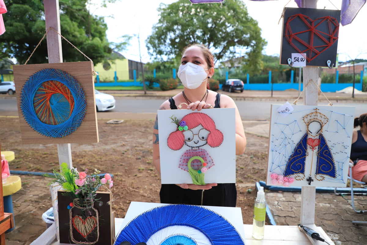 Feira Jardim das Artes na Praça Dominó