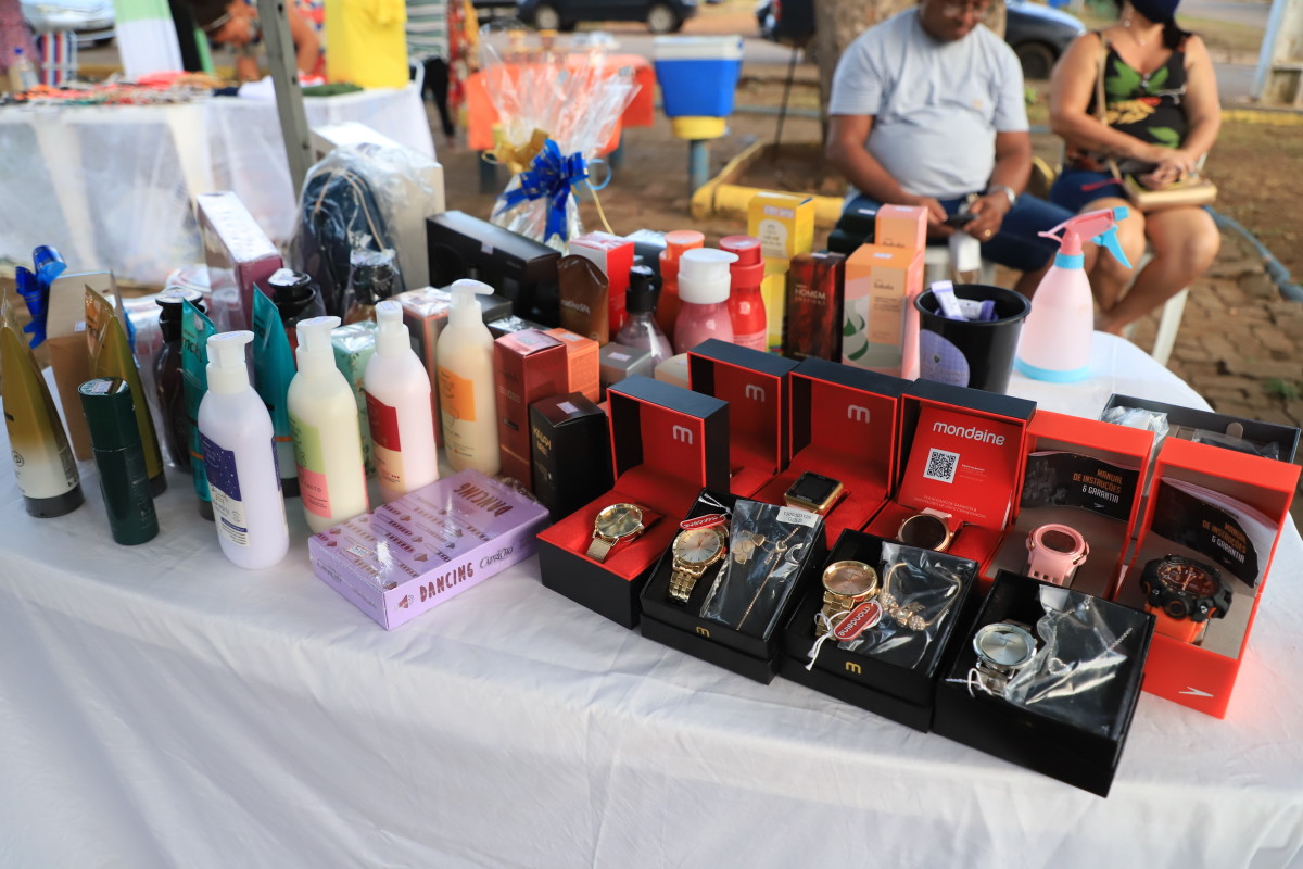 Feira Jardim das Artes na Praça Dominó