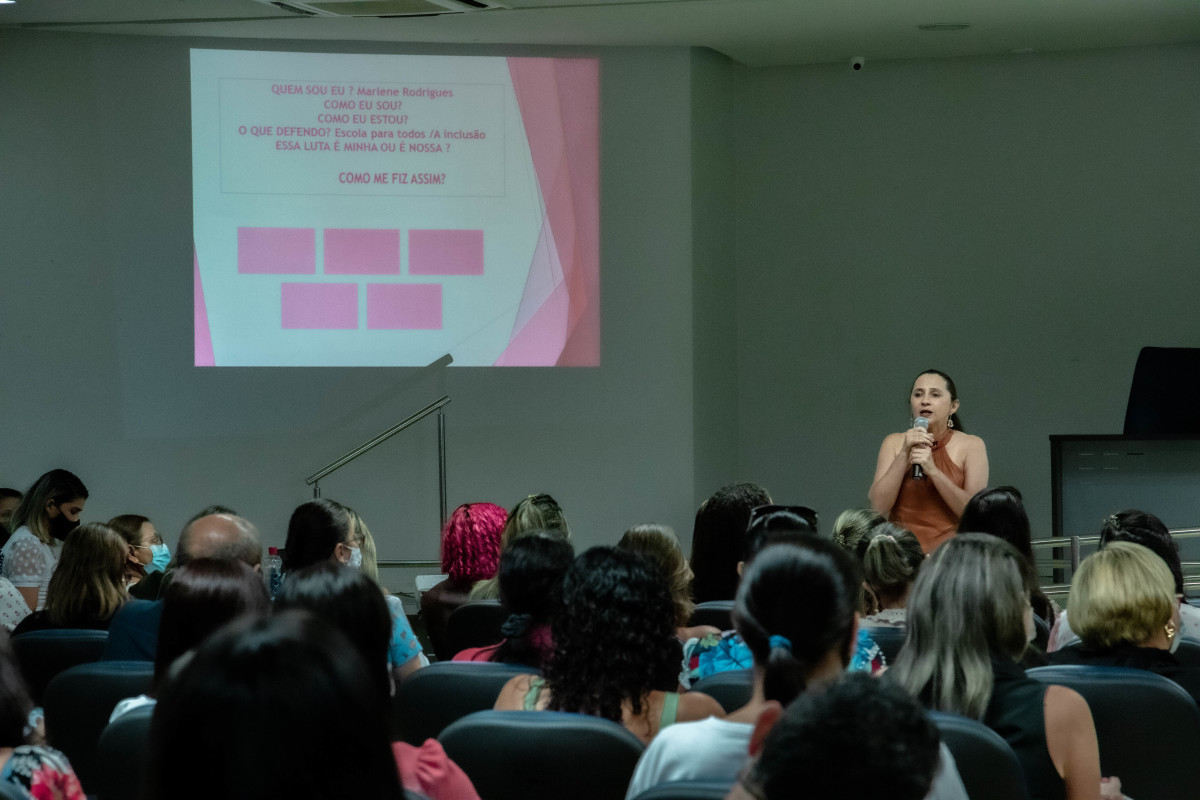  Educação inclusiva é tema de seminário promovido pela Prefeitura