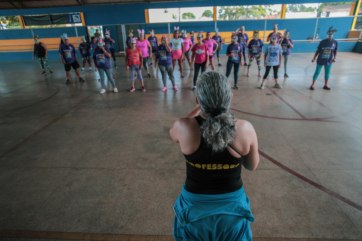 Alunos do projeto Viva Bem participam de “Aulão de Páscoa” no Bairro Esperança da Comunidade