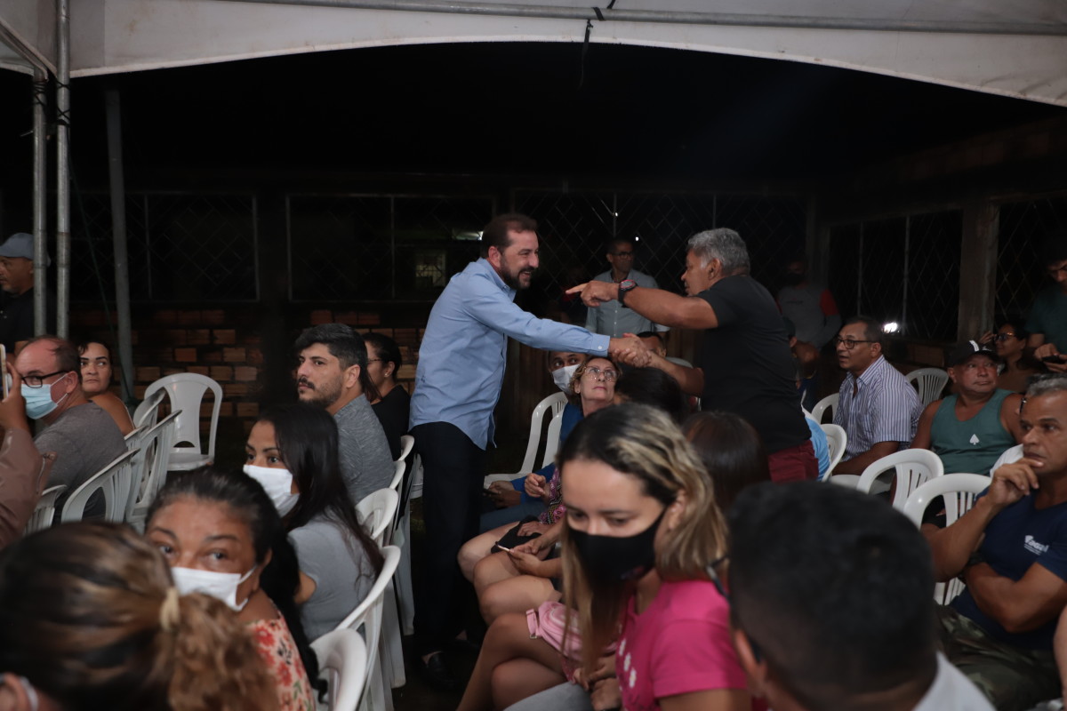 Reunião com os moradores do bairro Igarapé