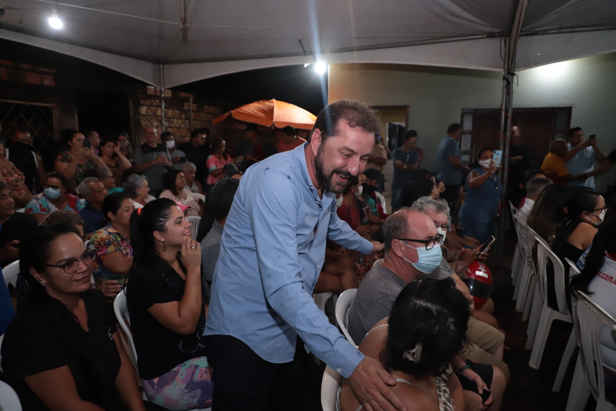 Reunião com os moradores do bairro Igarapé
