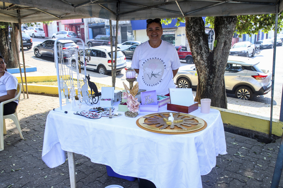 Giro Empreendedor leva exposição de artesanato à praça do Mercado Cultural